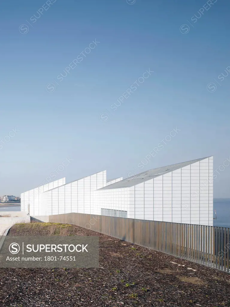 Turner Contemporary Gallery, Margate, United Kingdom. Architect: David Chipperfield Architects Ltd, 2011. South elevation.