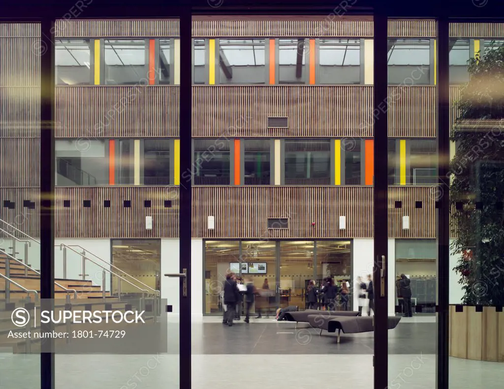 Stanley Park High School, Sutton, United Kingdom. Architect: Haverstock Associates LLP, 2011. Frontal view through to atrium.
