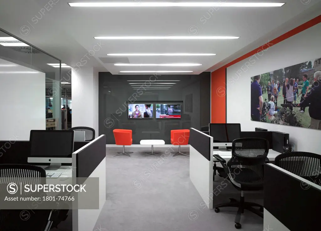 ITV Meridian Studio, Southampton, United Kingdom. Architect: Moxon, 2011. Hot desking area.