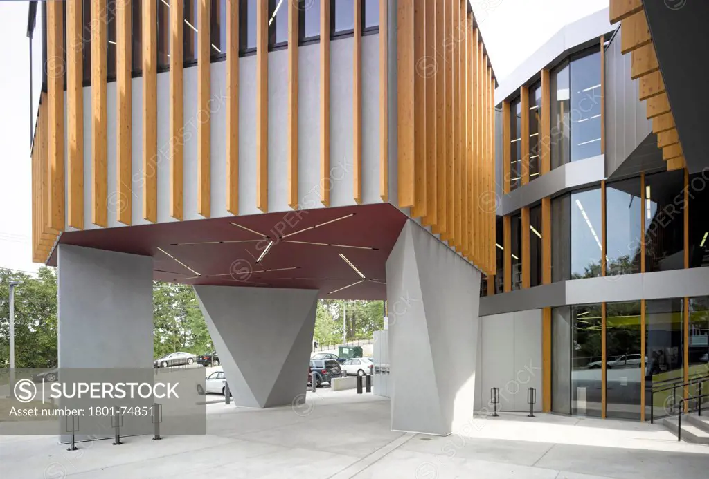 The William O. Lockridge/Bellvue Library, Washington, United States. Architect: Adjaye Associates, 2012. Entrance area.