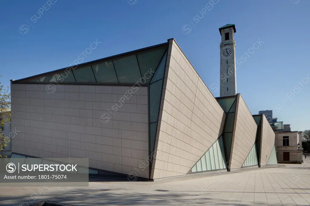 SeaCity Museum, Southampton, United Kingdom. Architect: Wilkinson Eyre Architects, 2012. Exterior view of the museum.