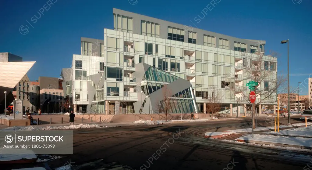 Denver Art Museum Residences, Denver, United States. Architect: Daniel Libeskind and Davis Partnership Architects, 2006. Side view.