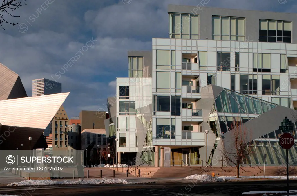 Denver Art Museum Residences, Denver, United States. Architect: Daniel Libeskind and Davis Partnership Architects, 2006. Side view.