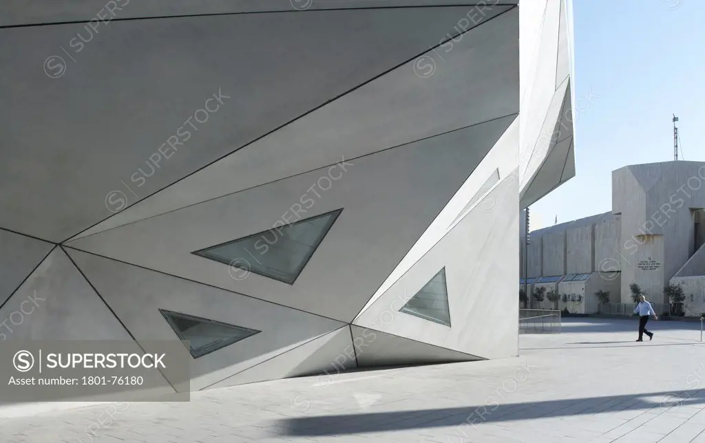 Tel Aviv Museum of Art, Tel Aviv, Israel. Architect: Preston Scott Cohen, 2011. Dynamic exterior facade detail.