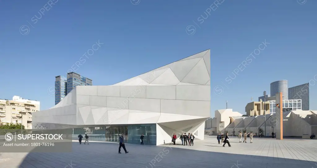 Tel Aviv Museum of Art, Tel Aviv, Israel. Architect: Preston Scott Cohen, 2011. General elevation with new gallery and existing museum in background.