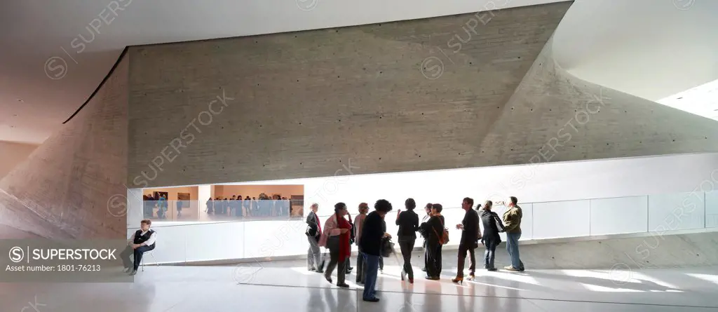 Tel Aviv Museum of Art, Tel Aviv, Israel. Architect: Preston Scott Cohen, 2011. View of galleries organised around atrium.