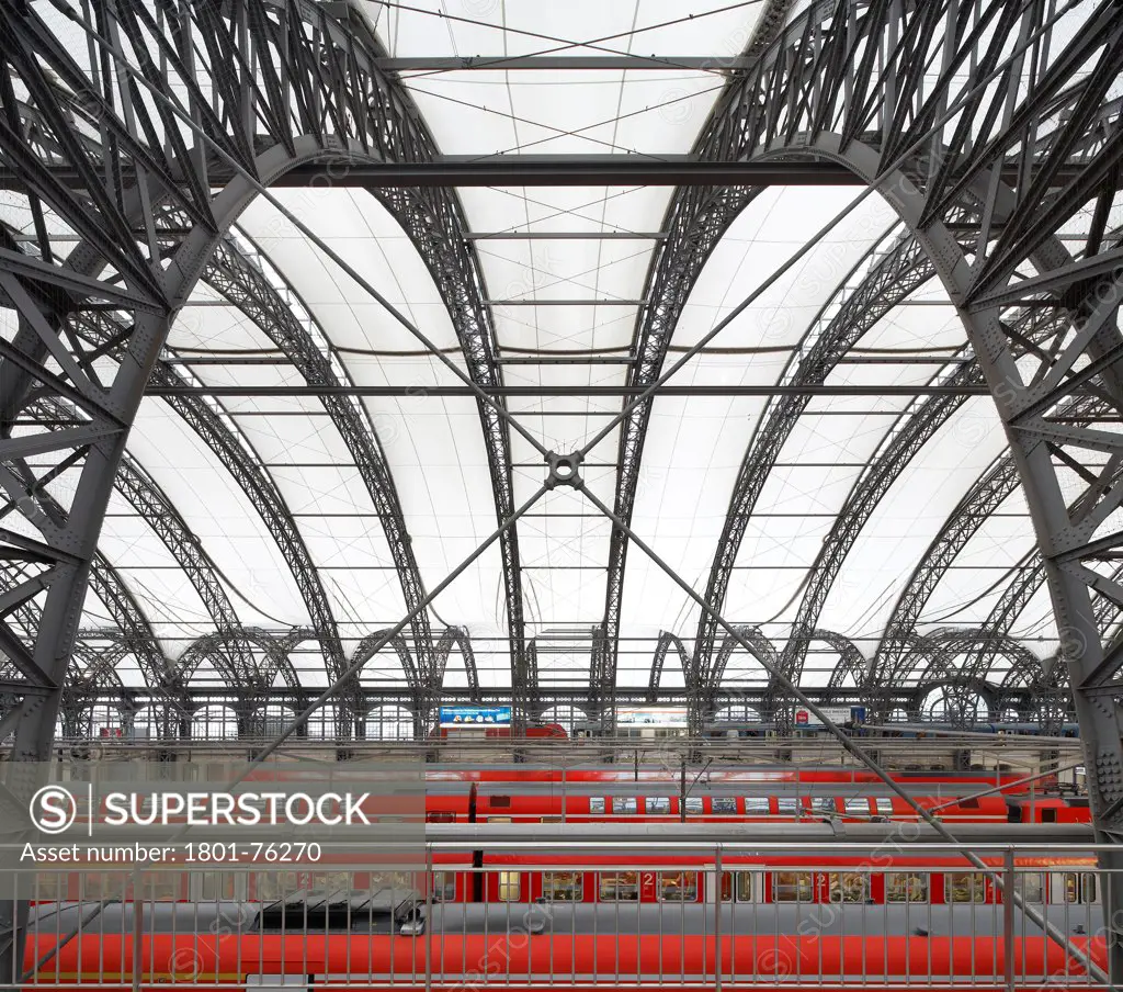 Dresden Hauptbahnhof, Dresden, Germany. Architect: Foster + Partners, 2006. Steelwork roof structure with translucent glass fibre skin.