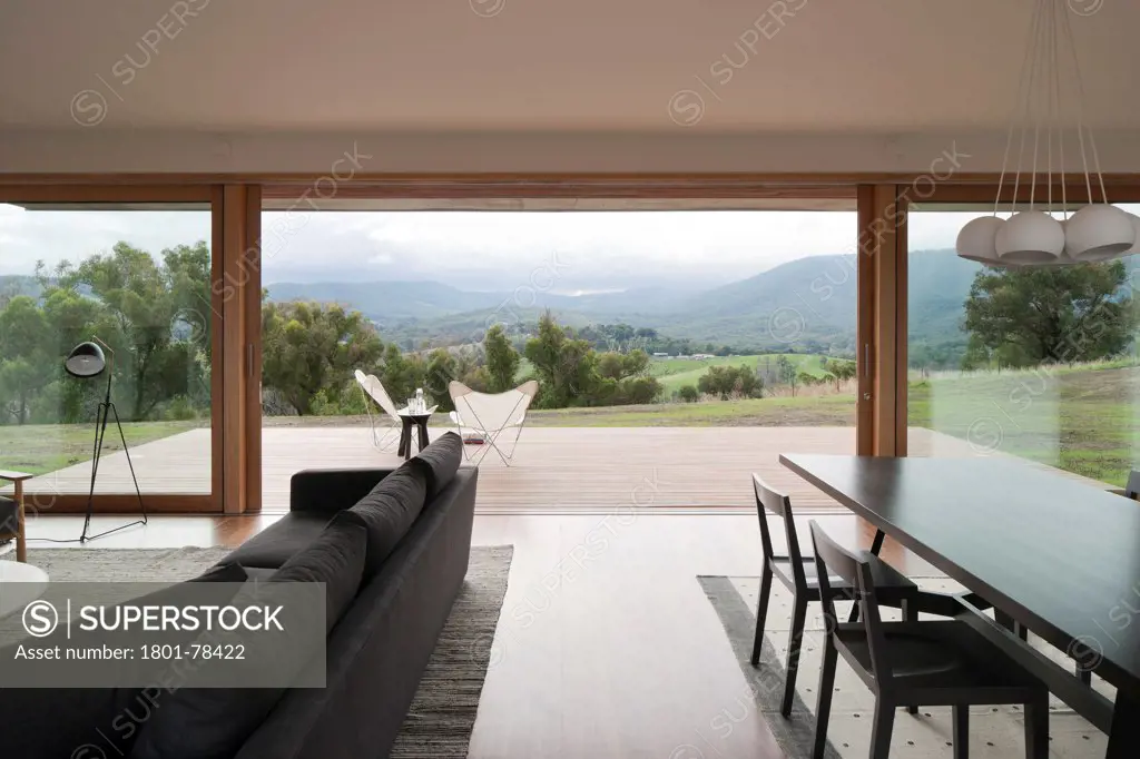 Finnon Glen, Healesville, Australia. Architect: Doherty Lynch, Jackson Clements Burrows, 2011. Living area with view.