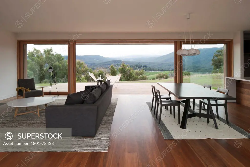 Finnon Glen, Healesville, Australia. Architect: Doherty Lynch, Jackson Clements Burrows, 2011. Living area with view.