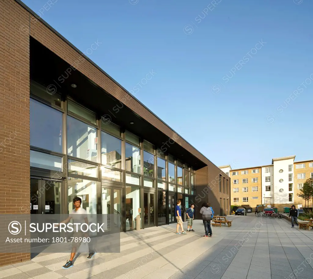 Postgraduate Statistics Centre And Learning Zone Building Lancaster University, Lancaster, United Kingdom. Architect: John Mcaslan & Partners, 2011. Entrance Elevation In Pesrpective.