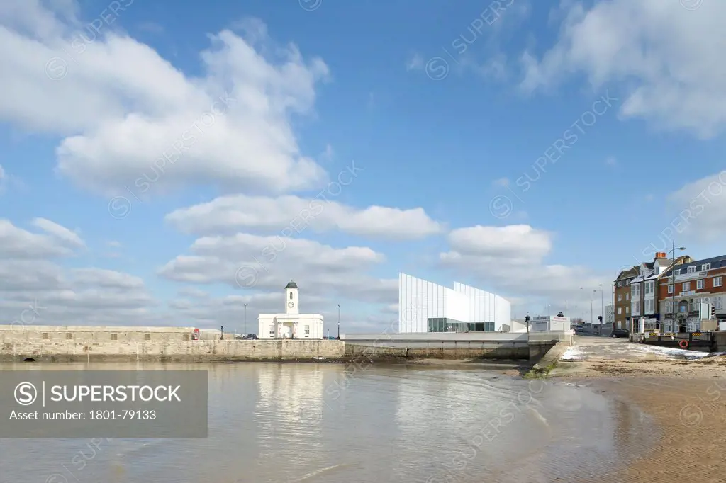 Turner Contemporary Gallery, Margate, United Kingdom. Architect: David Chipperfield Architects Ltd, 2011. Distant View Across Harbour With Pier.