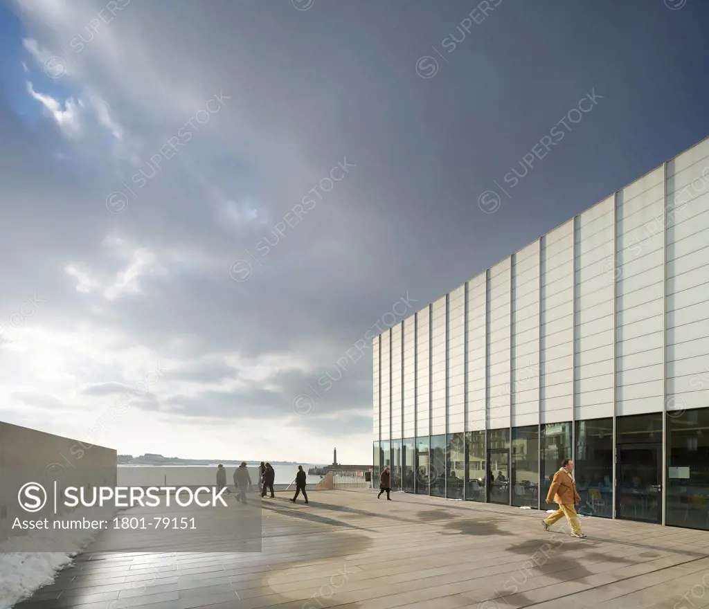 Turner Contemporary Gallery, Margate, United Kingdom. Architect: David Chipperfield Architects Ltd, 2011. Perspective Of Glazed Entrance Facade With View Of Harbour And Pier.