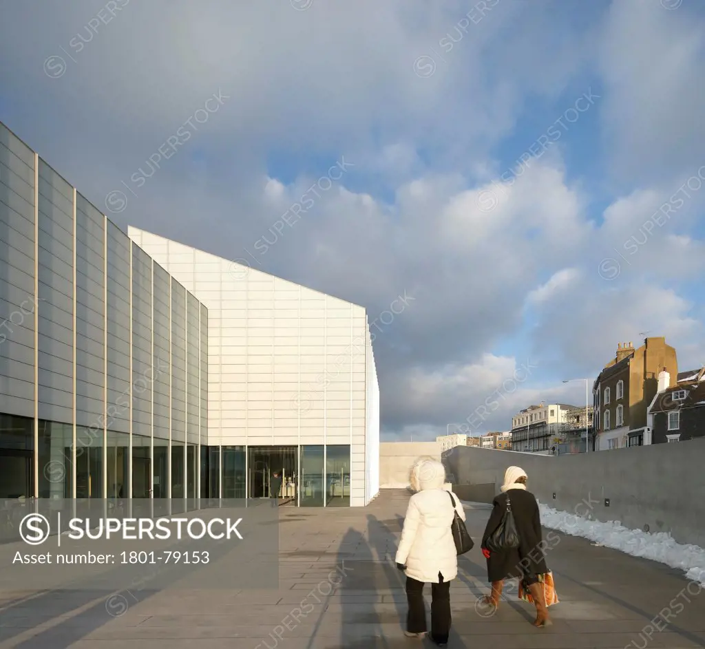 Turner Contemporary Gallery, Margate, United Kingdom. Architect: David Chipperfield Architects Ltd, 2011. Gallery'S Main Entrance With Outer Courtyard.