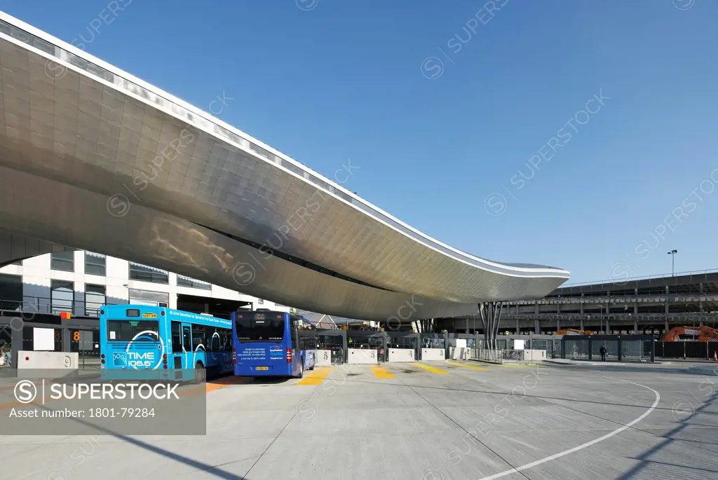 Slough Bus Station, Slough, United Kingdom. Architect: Bblur, 2011. Arrival Area With Bus Stands.