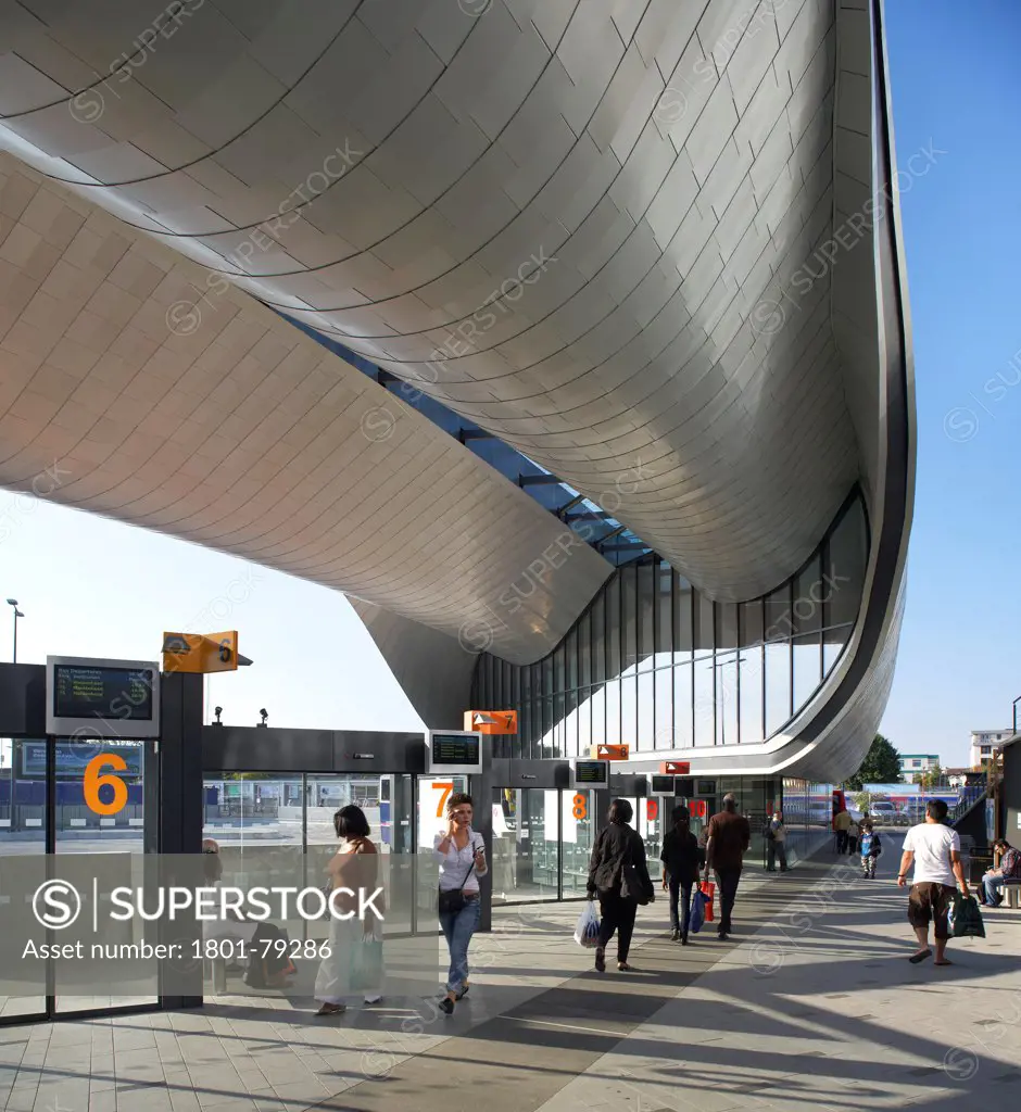 Slough Bus Station, Slough, United Kingdom. Architect: Bblur, 2011. Canopy And Linking Pedestrian Walkway.