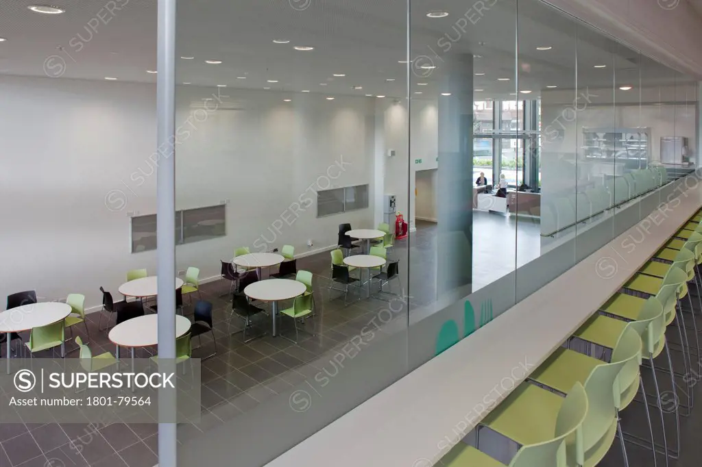 Sidney Stringer Academy, Coventry, Coventry, United Kingdom. Architect: Sheppard Robson , 2012. View From Refectory To Reception Area.