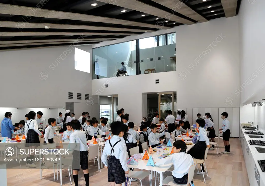 Teikyo University Elementary School, Tokyo, Japan. Architect: Kengo Kuma, 2012. Interior View-Dining Hall During Lunch.