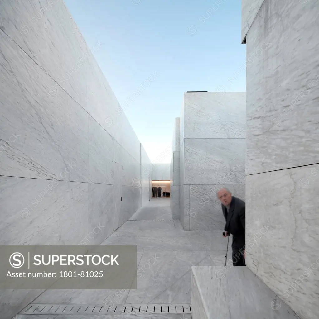 Casa Mortuarias - Mortuary, Alhandra, Portugal. Architect: Pedro Matos Gameiro, 2012. Exterior White Marble Corridors.