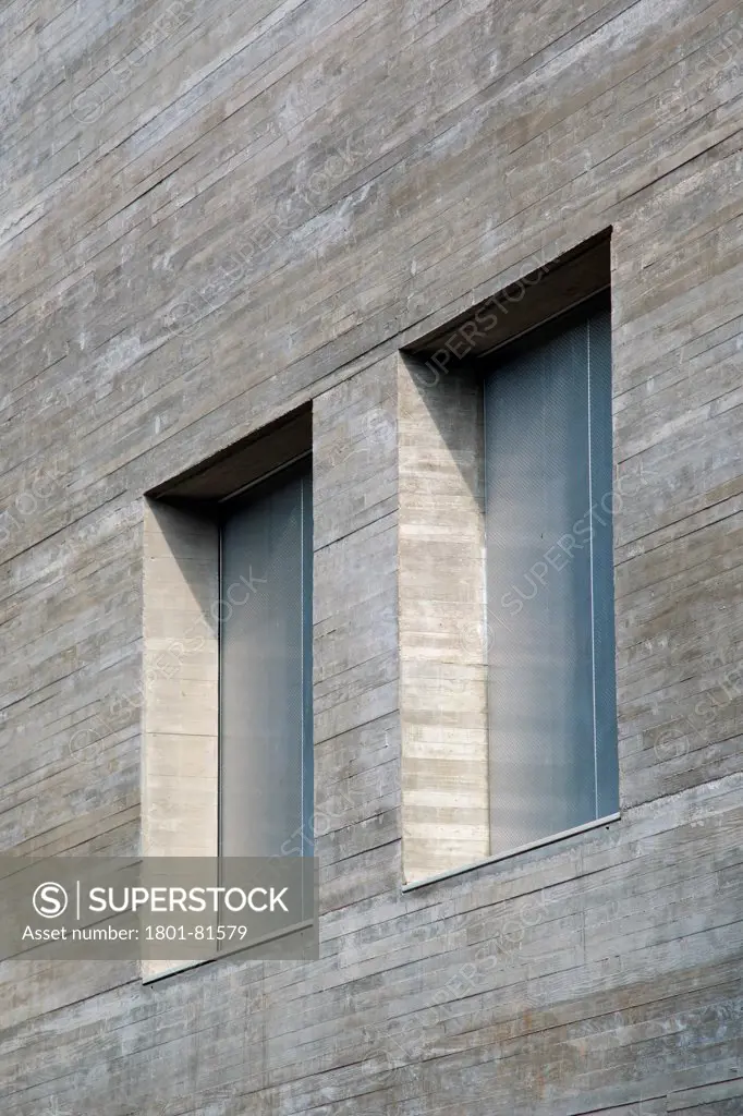 Casa Cubo, Sao Paulo, Brazil. Architect: Studio Mk27- Marcio Kogan, 2012. Detail Showing Rectangular Windows.