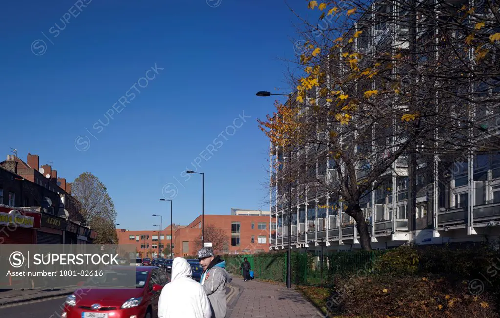Cardinal Pole Catholic School, London, United Kingdom. Architect: Jestico + Whiles, 2012. Distant view along Morning Lane.