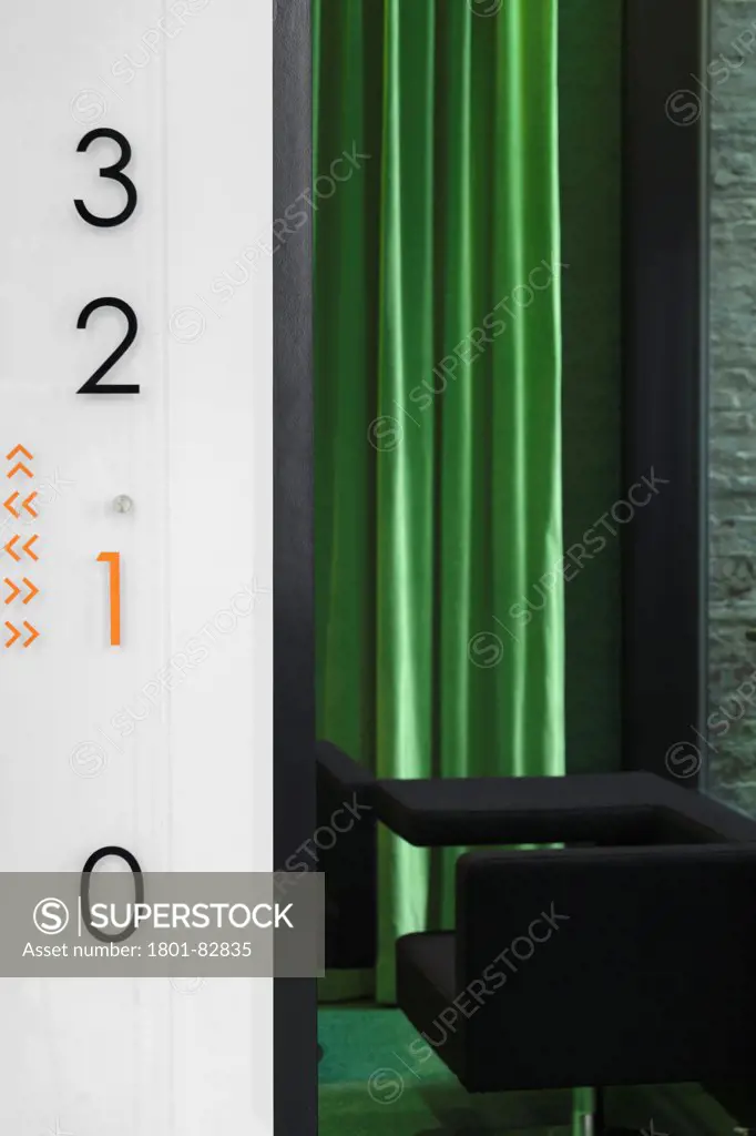 Detail of green furnished office on first floor with floor wayfinding signage, Flanders Business School, Antwerp, Belgium (architects: BURO II and ARCHI+I / BURO Interior / Architectenbureau De Vloed)
