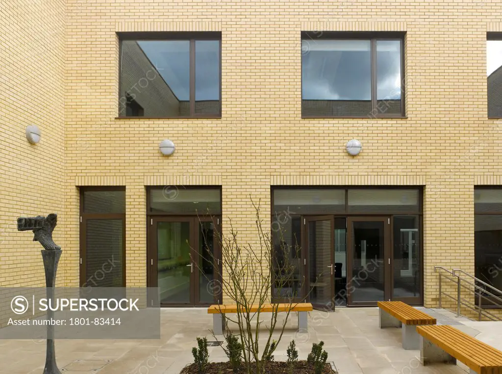 Newlands School, London, United Kingdom. Architect: Wright and Wright Architects, 2013. Central courtyard.