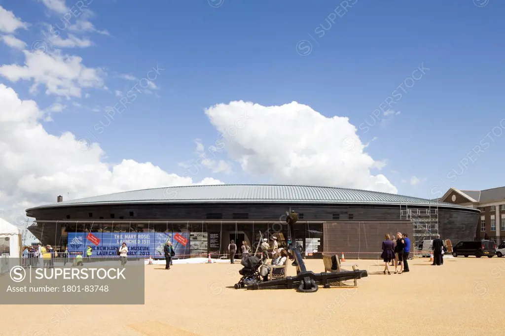 The Mary Rose Museum, Portsmouth, United Kingdom. Architect: Wilkinson Eyre Architects , 2013. External view of front of Museum.