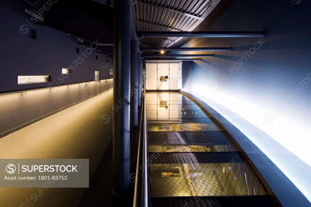 The Mary Rose Museum, Portsmouth, United Kingdom. Architect: Wilkinson Eyre Architects , 2013. Internal view along upper deck corridor.
