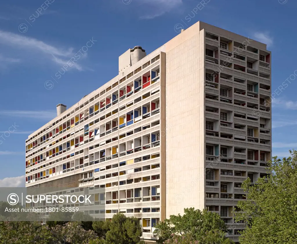 Unite D'habitation, Marseille, France. Architect Le Corbusier, 1952. Overall exterior view.