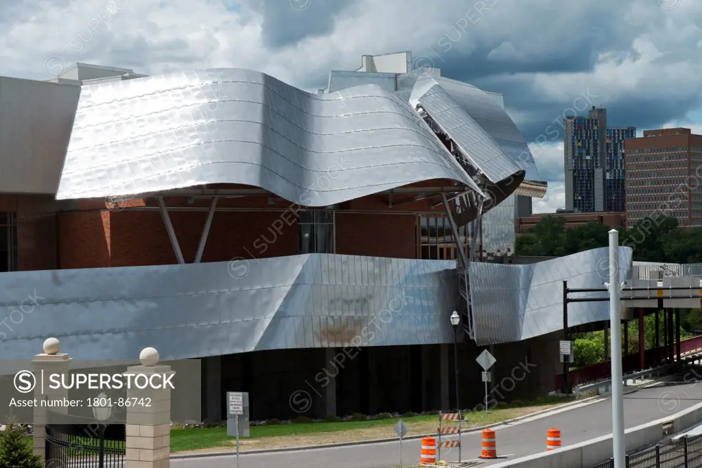 Weisman Art Museum, Minneapolis, United States. Architect Frank Gehry, 1993. General view of Weisman Art Museum, Minneapolis.