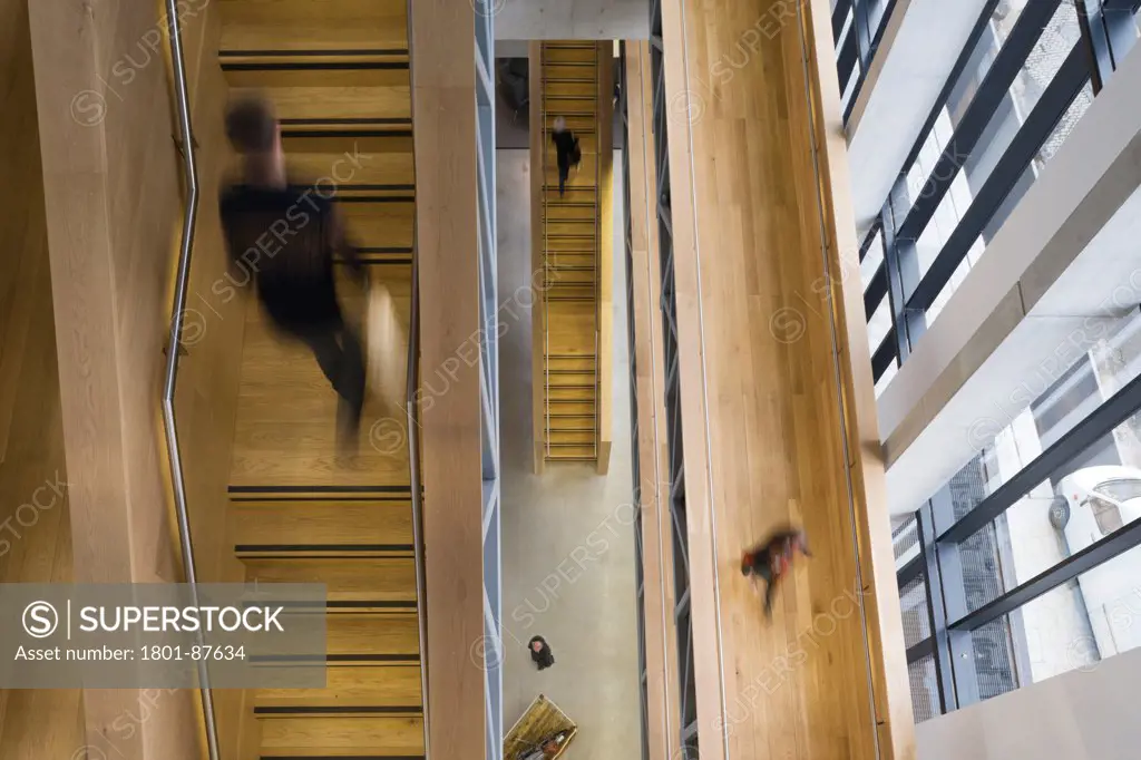 Manchester School of Art, Manchester, United Kingdom. Architect Feilden Clegg Bradley Studios LLP, 2013. View of staircase & walkway.