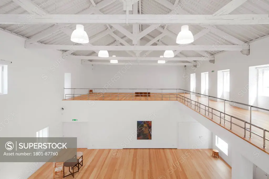 Museum Julio Pomar, Lisbon, Portugal. Architect Alvaro Siza Vieira, 2013. First floor gallery view through.