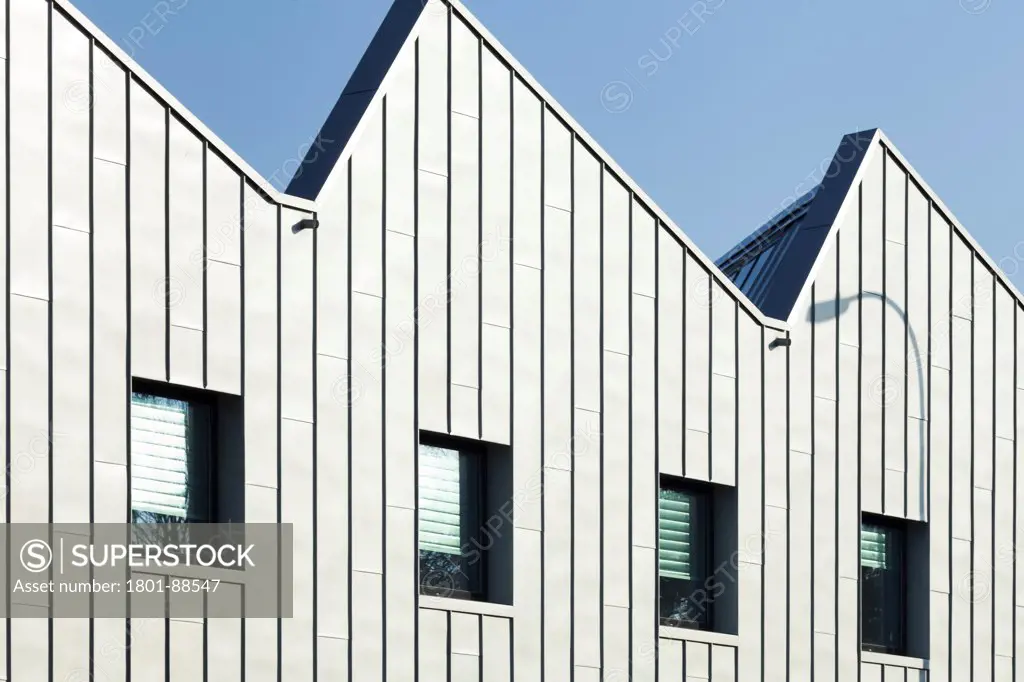 Phoenix Community Housing / The Green Man, London, United Kingdom. Architect Black Architecture Limited, 2013. Detail of cladding.