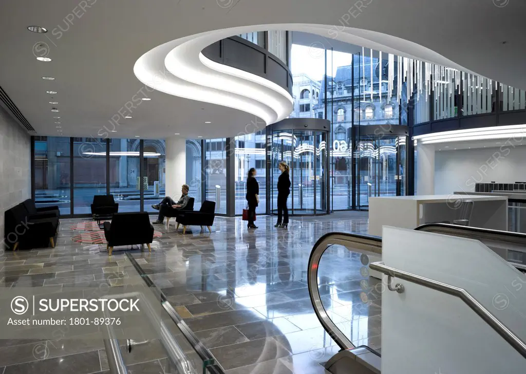 60 London at Holborn Viaduct, London, United Kingdom. Architect: Kohn Pedersen Fox Associates (KPF), 2014. Interior view in reception area.