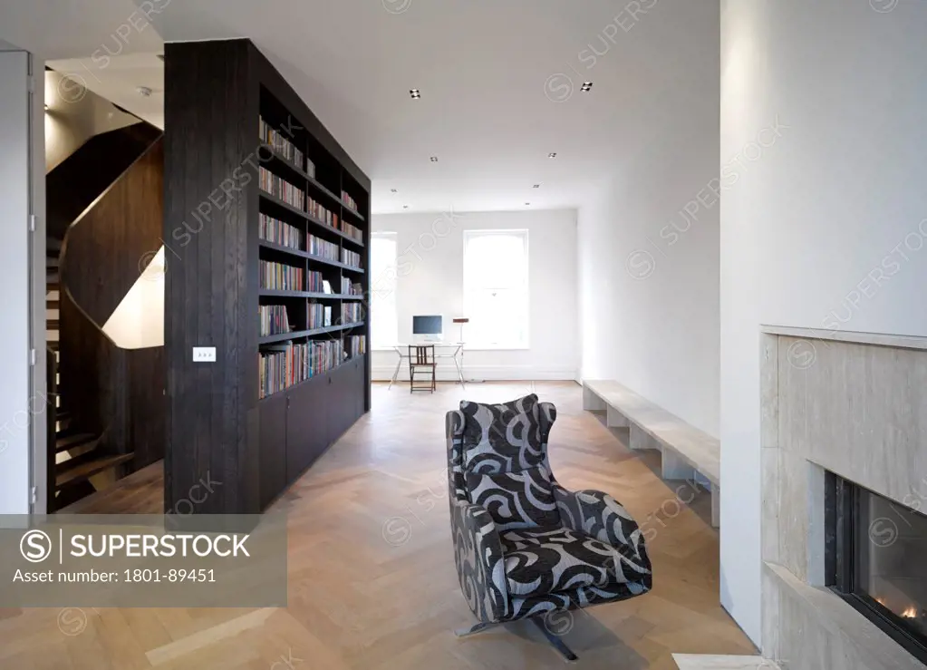 St Johns' Orchard, London, United Kingdom. Architect: John Smart Architects, 2013. Interior View-Main sitting room/library on 2nd floor.