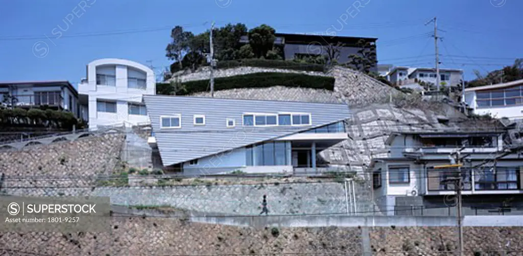 ROOFTECTURE S HOUSE, KOBE, JAPAN, OVERALL SIDE VIEW, ENDO SHUHEI ARCHITECTS INSTITUTE