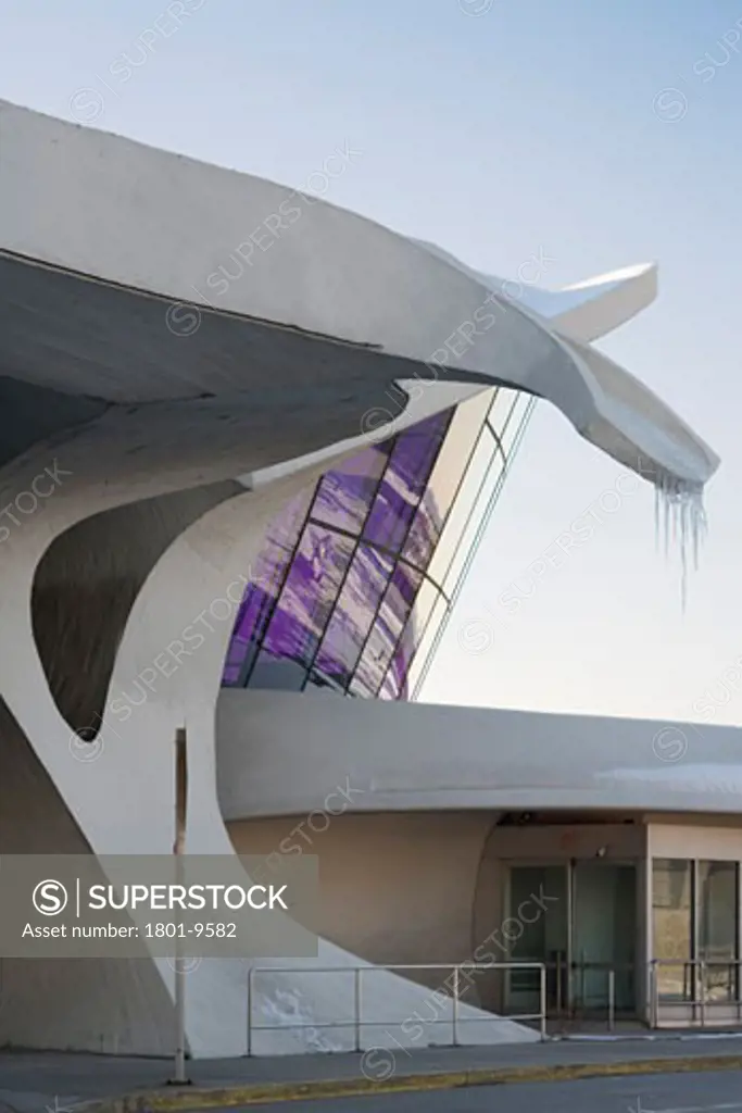 TWA TERMINAL 5, JFK AIRPORT, NEW YORK, NEW YORK, UNITED STATES, DETAIL OF THE NOSE WITH ICEICLES, EERO SAARINEN