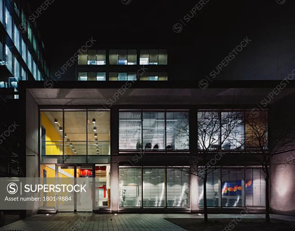 BIOCHEMISTRY BUILDING, IMPERIAL COLLEGE, LONDON, SW3 CHELSEA, UNITED KINGDOM, ENTRANCE RECEPTION NIGHT, FOSTER AND PARTNERS