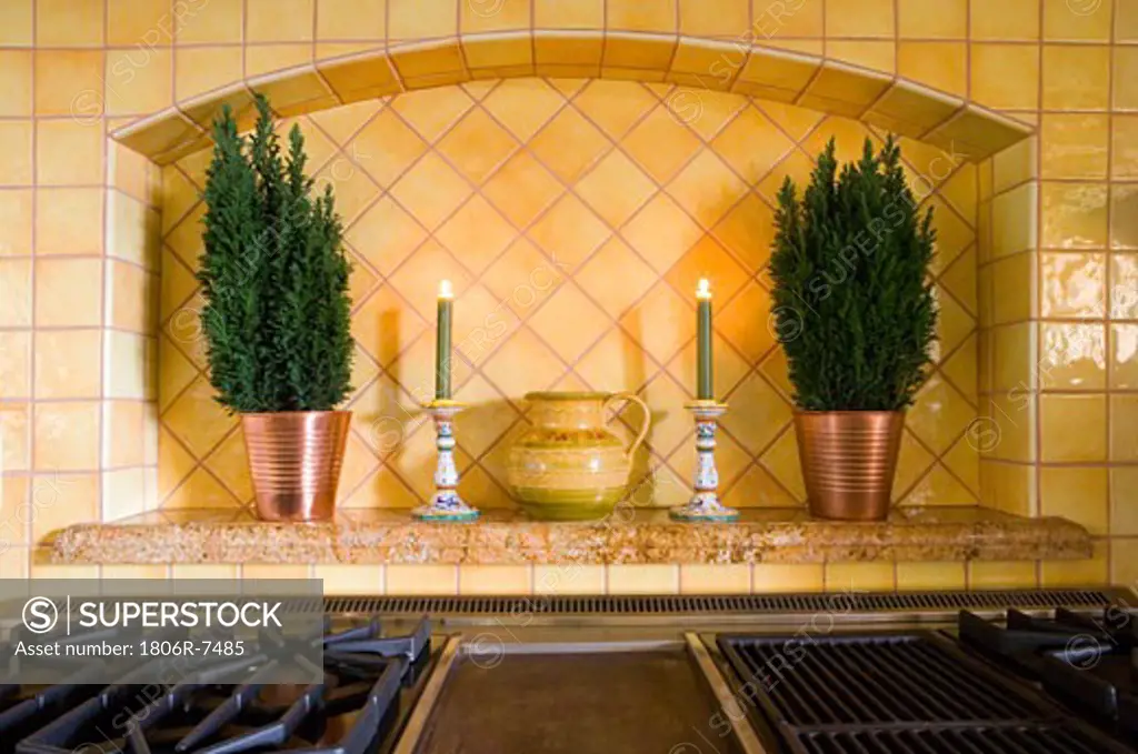 Stovetop with mantel