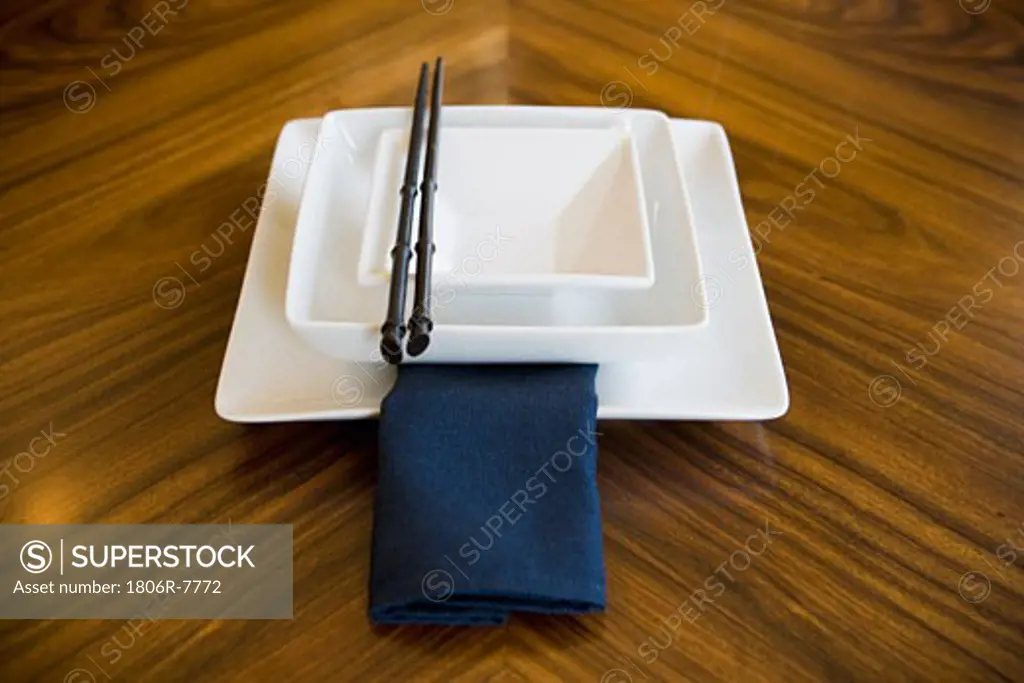 Contemporary placesetting with chopsticks