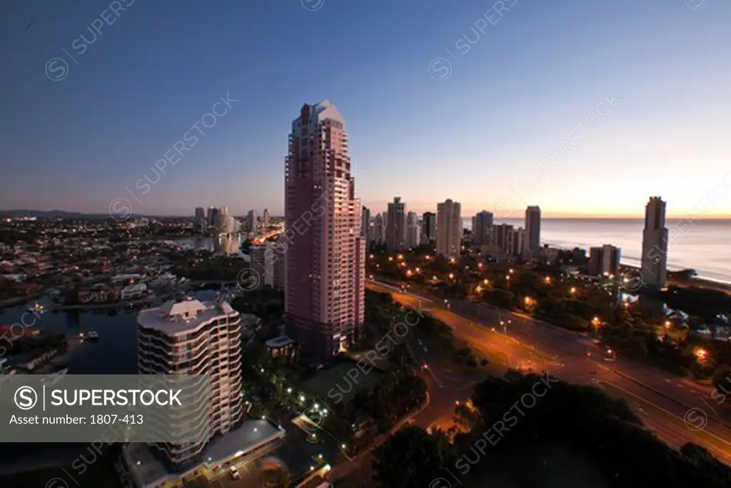 Australia, Queensland, Gold Coast at dusk