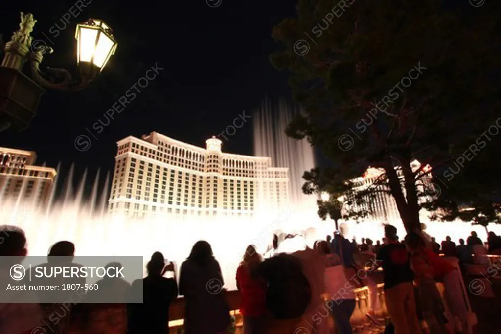 USA, Nevada, Las Vegas, Musical fountain show of Bellagio