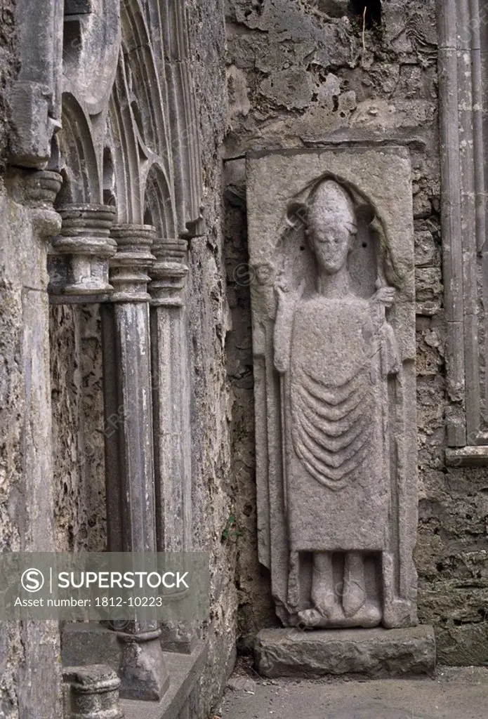 St. Flannan´s Cathedral, Co Clare, Ireland, Statue in a 12th Century cathedral