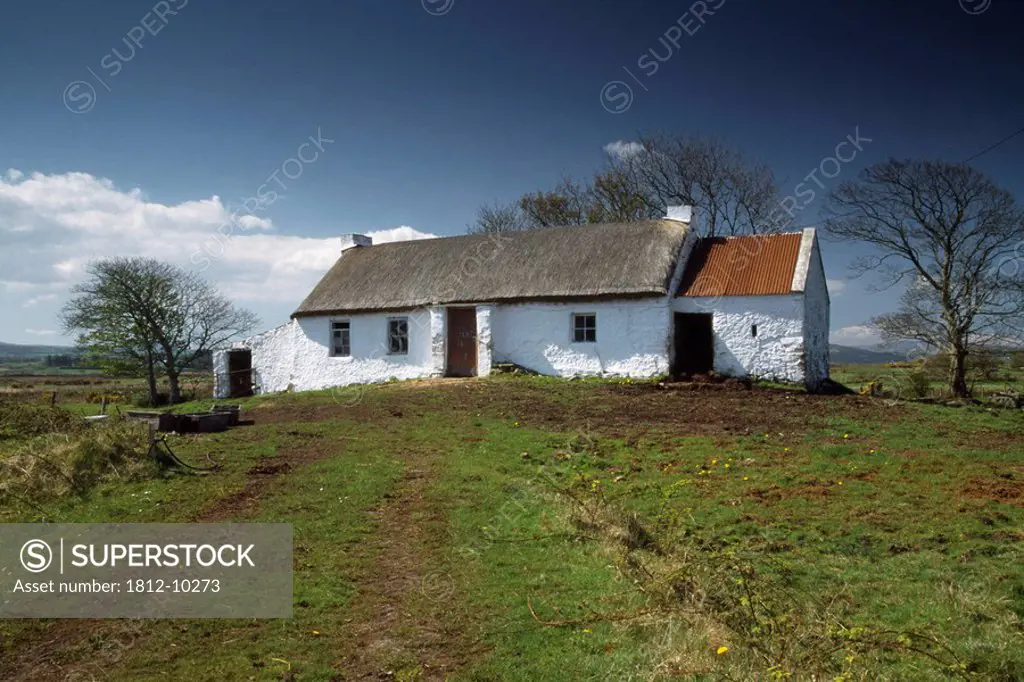 Calduff,Co Donegal,Ireland,Traditional thatched cottage