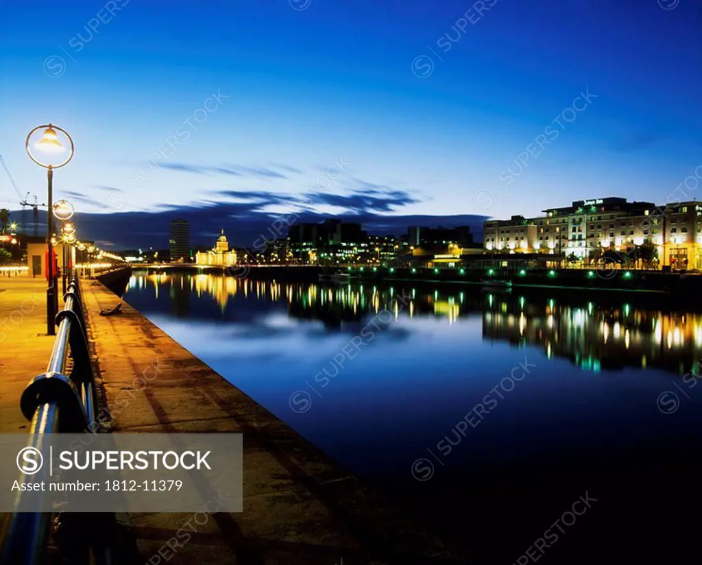 River Liffey, Sunset, View Of Custom´s Hse, View Of Jury´s Hotel,Dublin,Ireland.