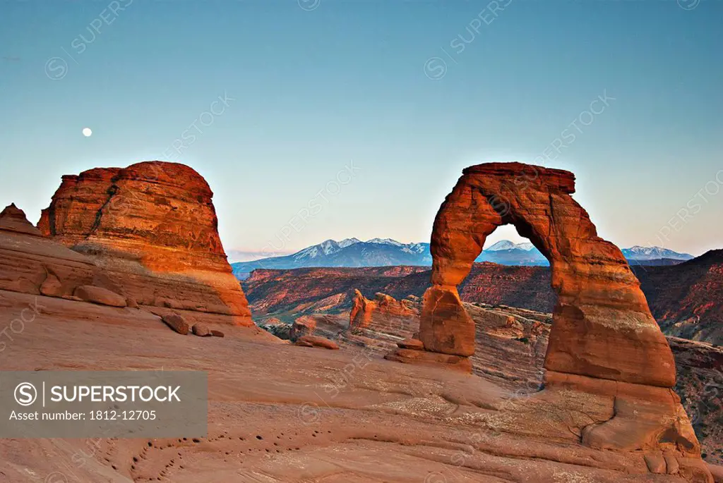 Delicate Arch, Arches National Park, Moab, Utah, Usa, Natural Arch Rock Formation