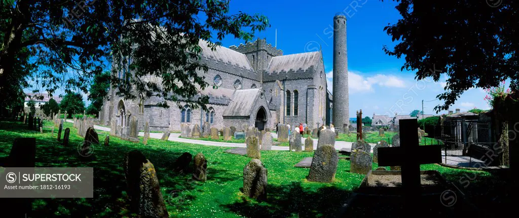 St Canice's Cathedral &, Round Tower, Kilkenny City, Co Killenny, Ireland