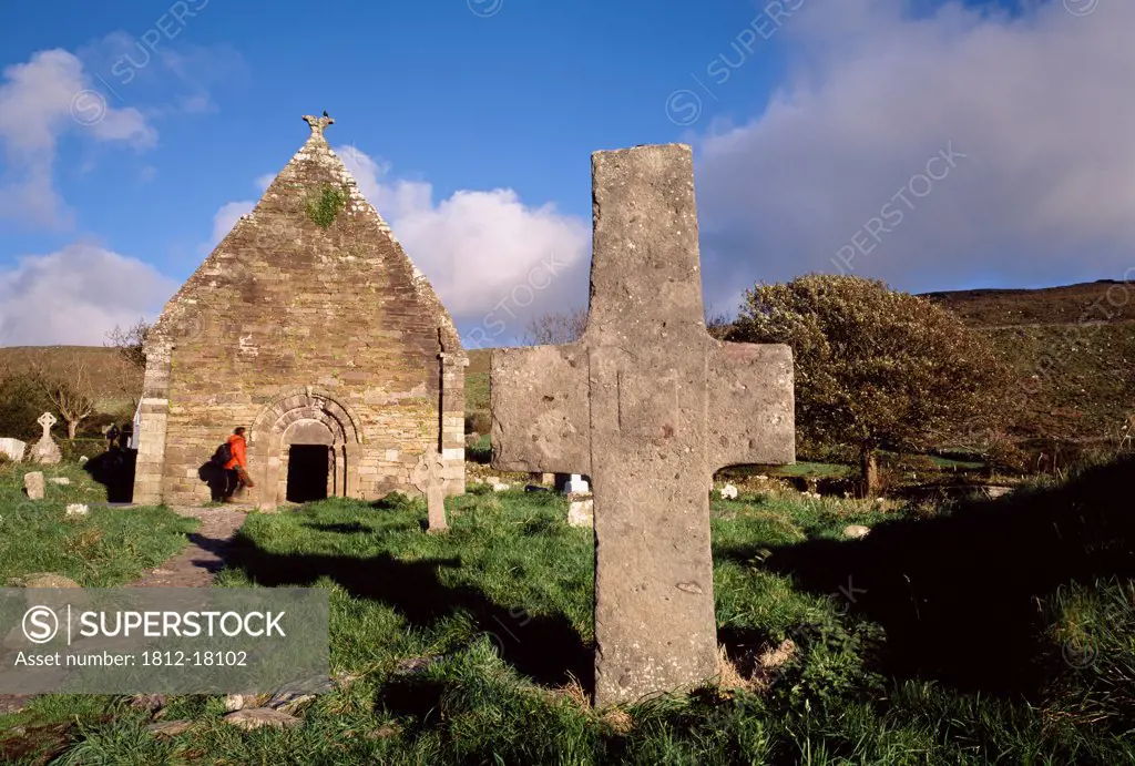 Ancient Abbeys, Romaneque Doorway And Cross, Kilmalkedar Dingle Co Kerry,
