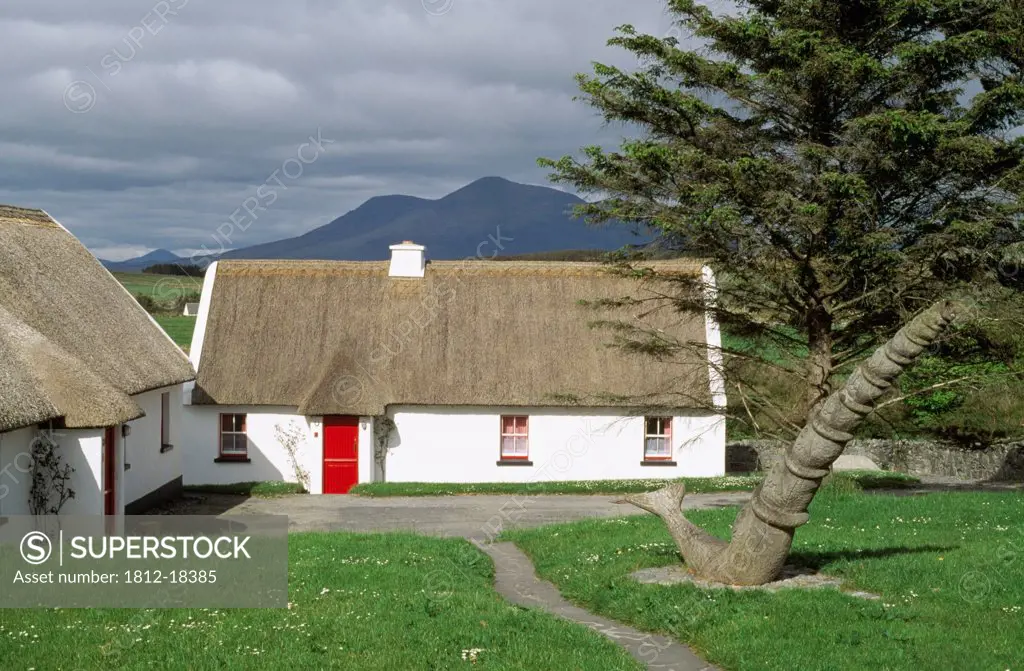 Tourism Holiday Cottages, Tully Cross Cotage, Connemara, Co Galway