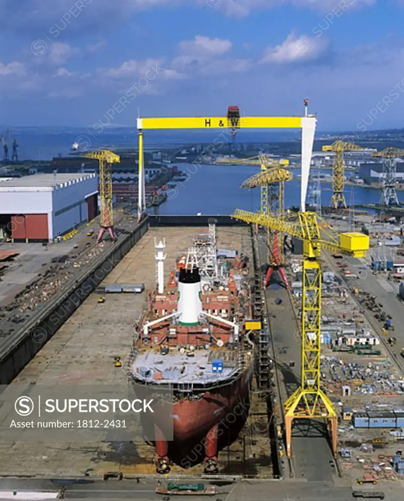 Harland & Wolff, Port of Belfast, Belfast, Ireland, shipbuilding